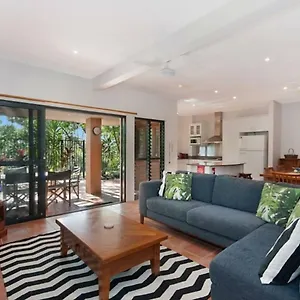 https://bay-villa.hotelsbyronbayaustralia.com